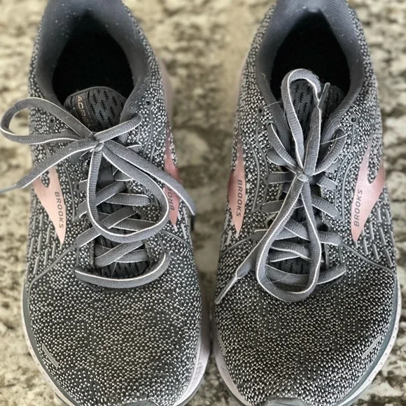 Brooks Gray Athletic Shoes, women’s 8 - Picture 4 of 6